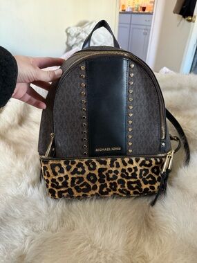 Michael kors back pack